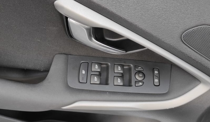 Volvo V40 D2 Automático lleno