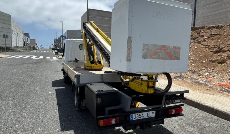Nissan Cabstar Cabina simple con Plataforma lleno