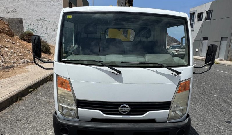 Nissan Cabstar Cabina simple con Plataforma lleno