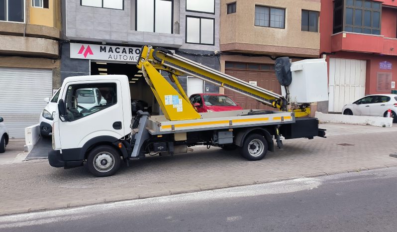 Nissan Cabstar Cabina simple con Plataforma lleno