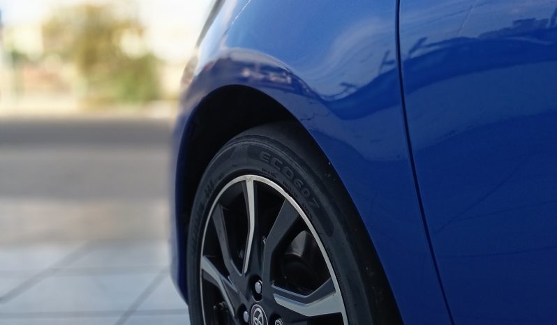 TOYOTA YARIS ACTIVE TECH 1.5 HÍBRIDO 101 CV lleno