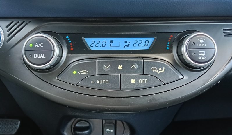 TOYOTA YARIS ACTIVE TECH 1.5 HÍBRIDO 101 CV lleno